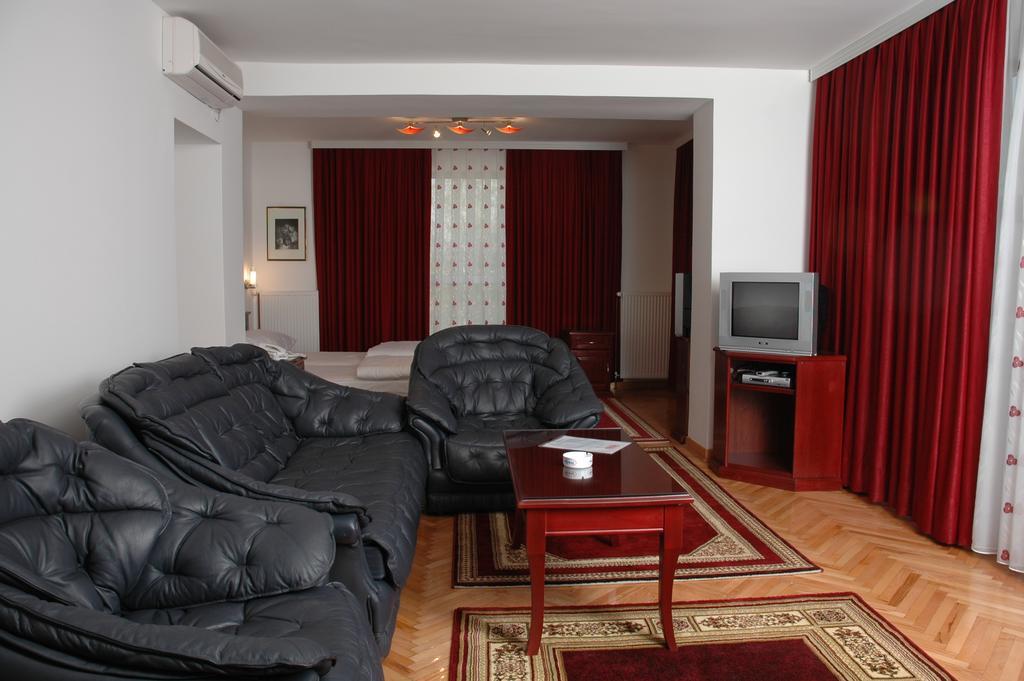Vila Lux Milikic คราลเยโว ภายนอก รูปภาพ