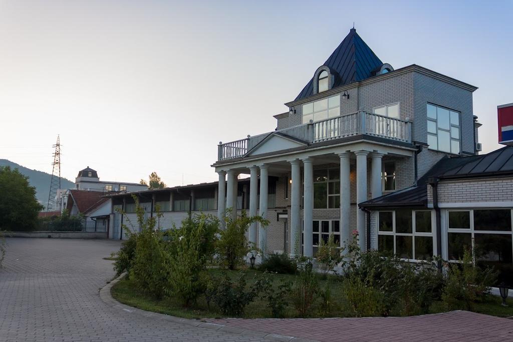 Vila Lux Milikic คราลเยโว ภายนอก รูปภาพ